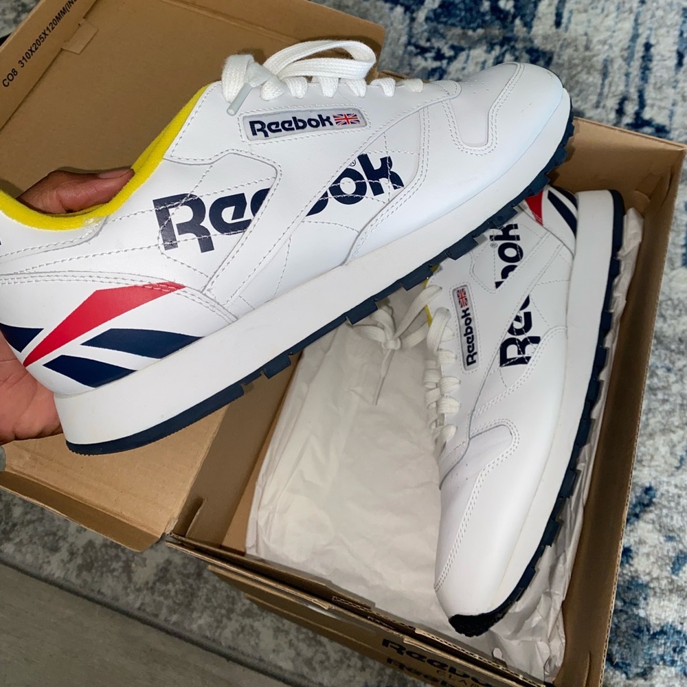Unisex Reebok shoe